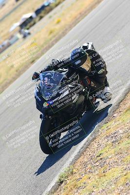 media/Oct-15-2023-TrackXperience (Sun) [[85198ff50b]]/Group 2/session 4 turn 3/